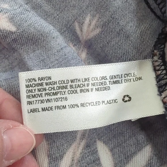 Floral Maternity dress - Picture 8 of 8